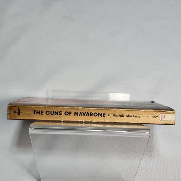 The Guns of Navarone Alistair MacLean WWII Action Adventure War Novel 1961 PB - Picture 10 of 12